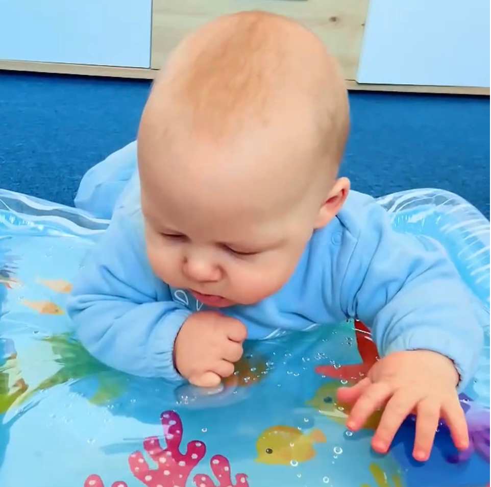 ⭐ Prémium baba vízi játszószőnyeg
