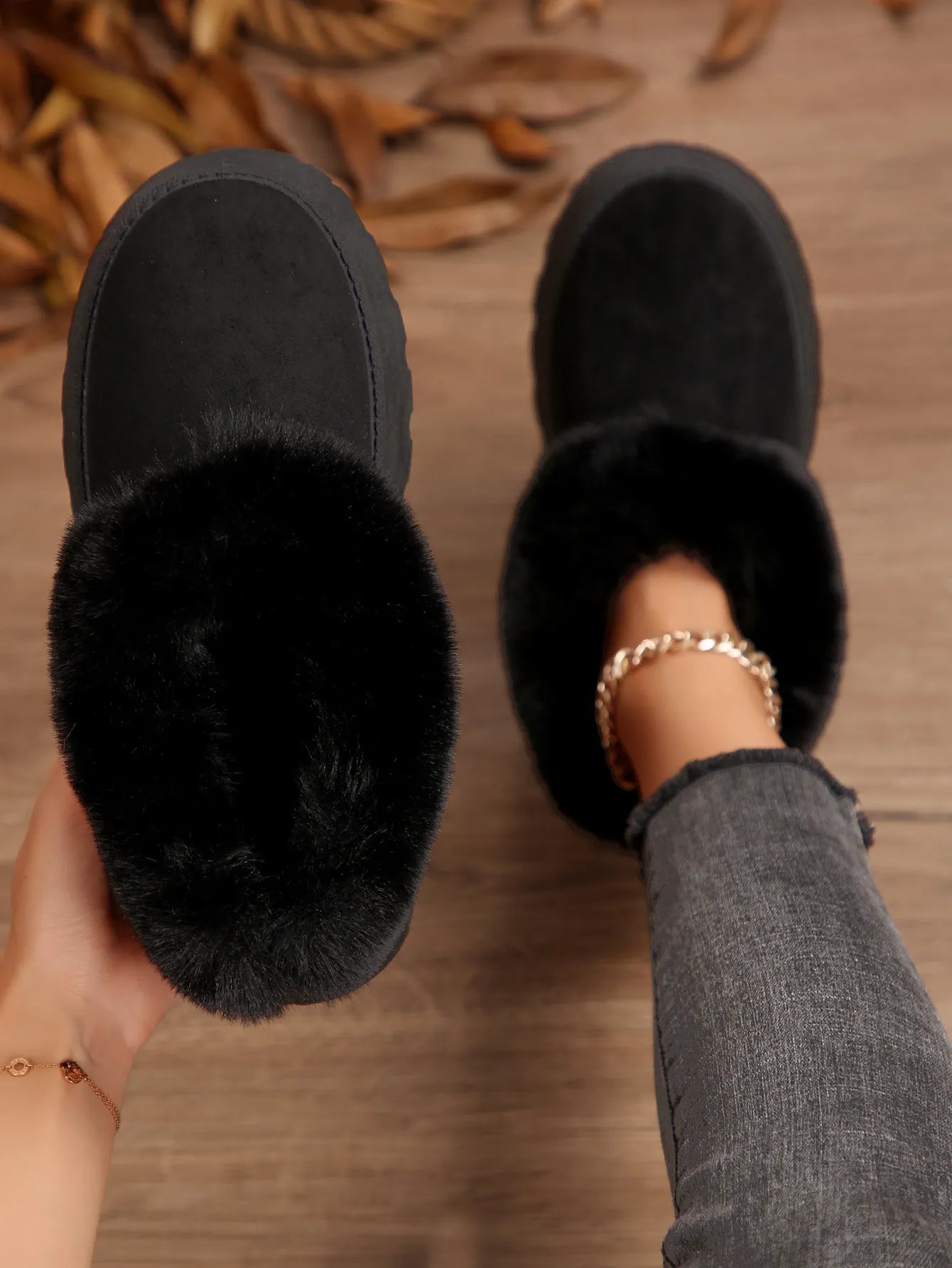 Schneeflöckchen Boots – Flauschige Damen-Stiefeletten für kalte Tage