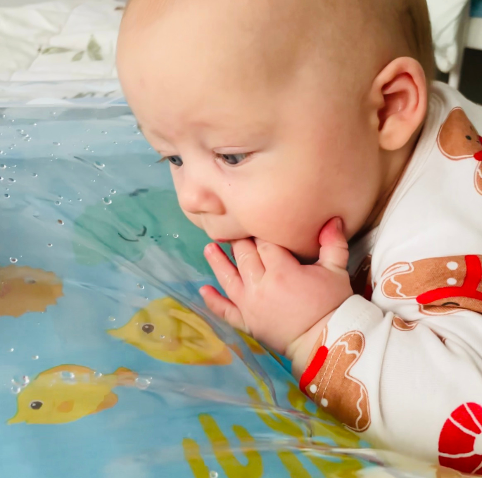 ⭐ Baba vízi játszószőnyeg